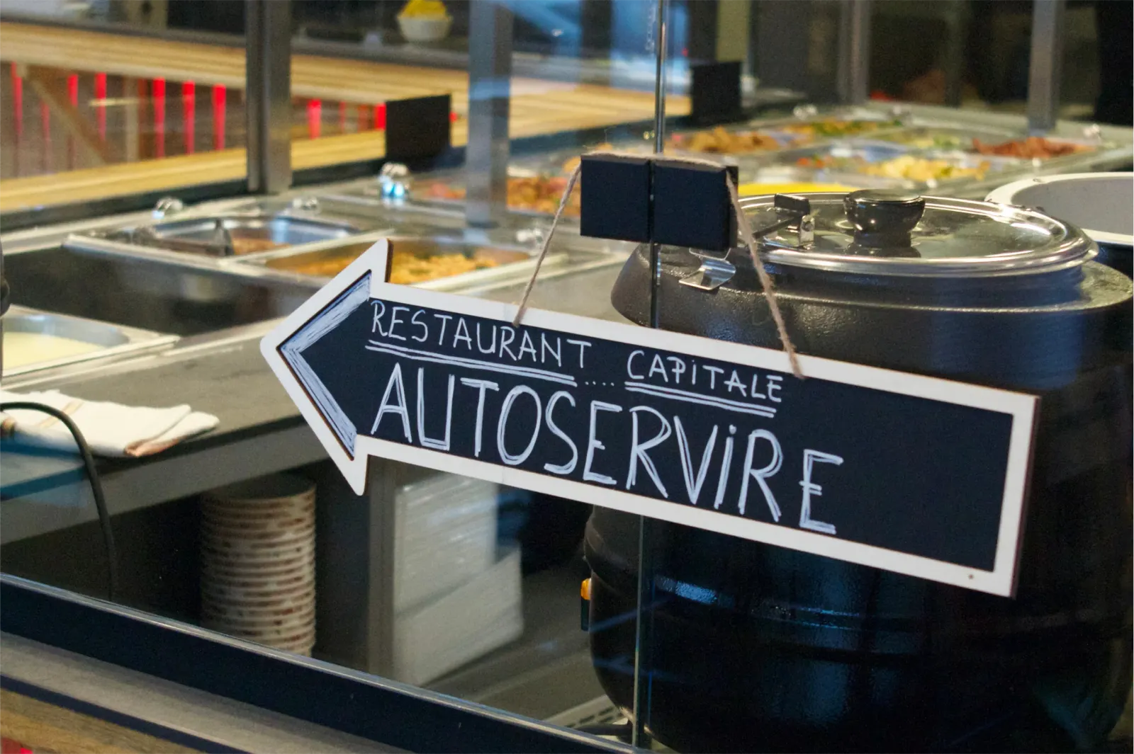 Interiorul restaurantului Capitale